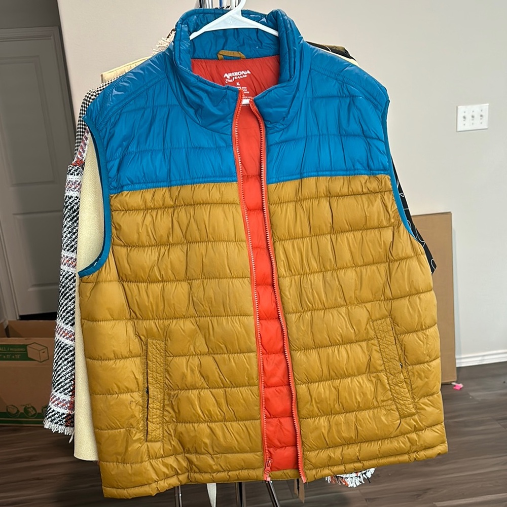 Arizona Colorblock Puffer Vest